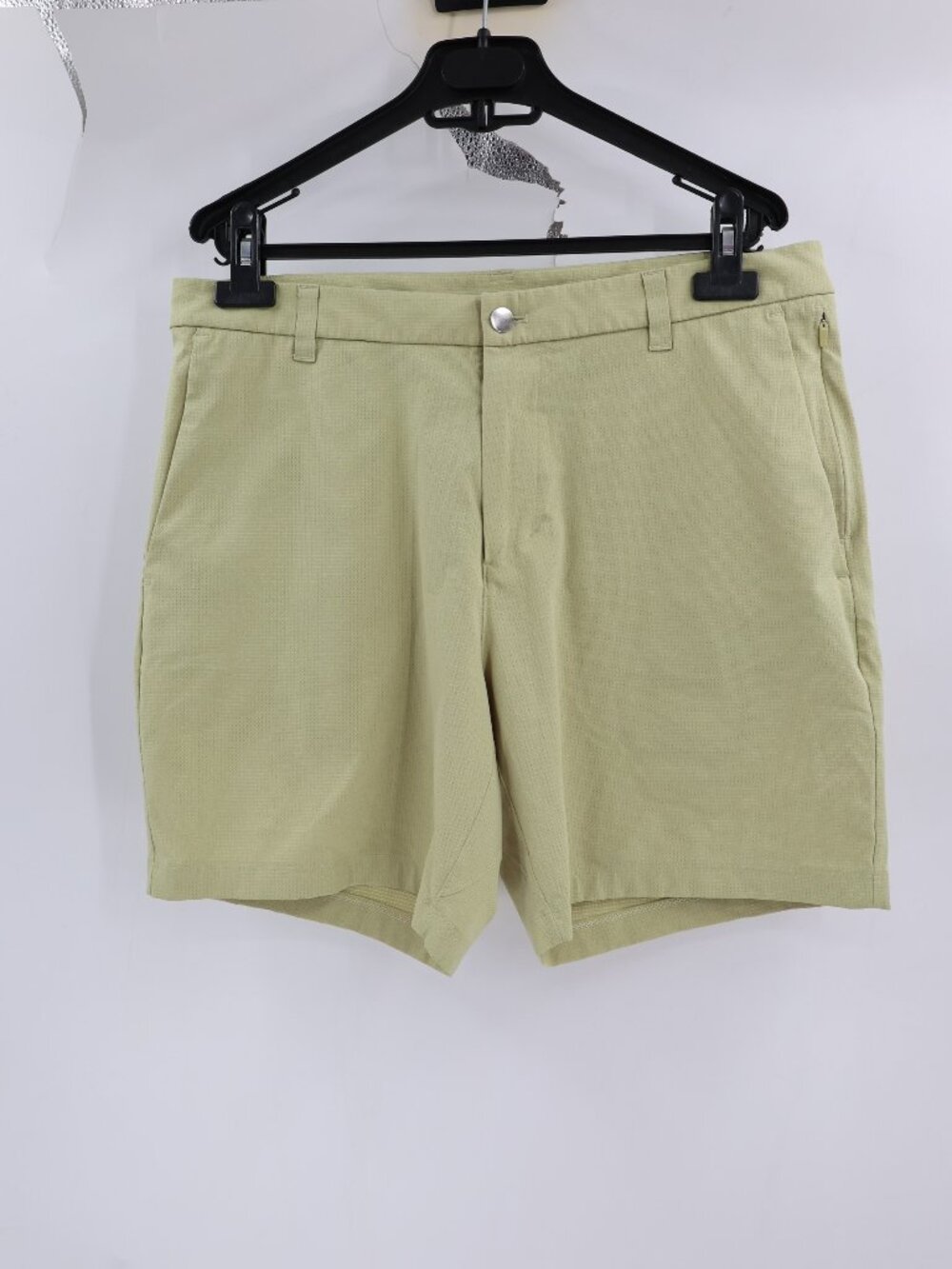Lululemon Shorts Mens 34 Commission Classic Fit 7" Ventlight Mesh Breathable